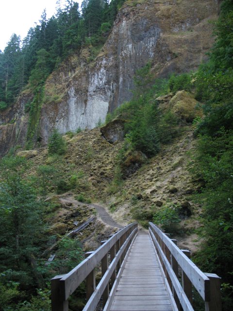 7.30.06 Wahclella Falls 035 